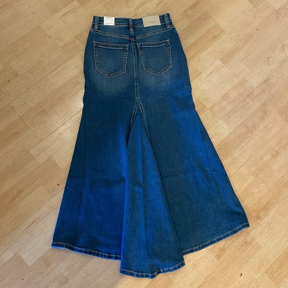 Fishtail Denim Maxi Skirt - Picture 5 of 9